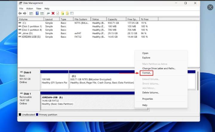 format corrupted USB flash drive