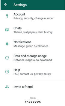 how to clear whatsapp group chat history