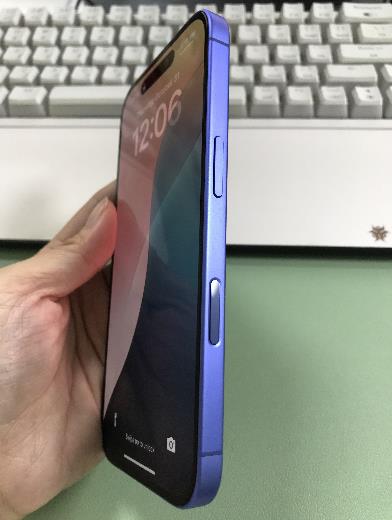 iphone 16 camera control button